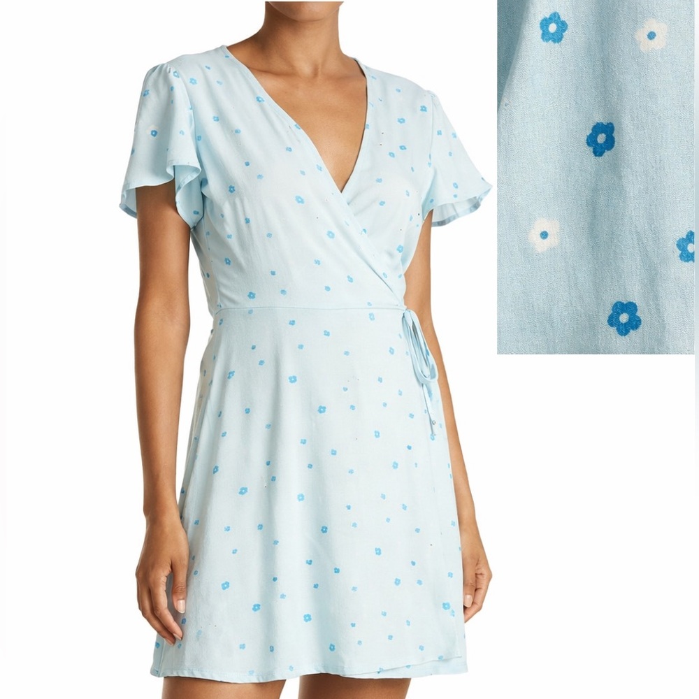 ABOUND Light Blue Floral Wrap Glow Mckenna Mini Dress/Swim Coverup Small